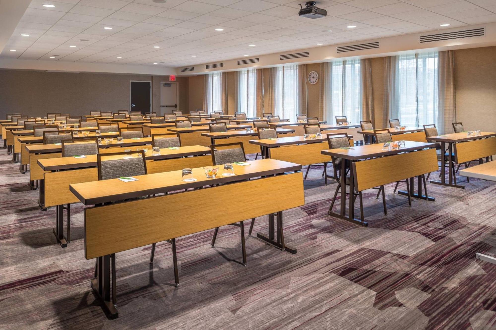 Courtyard By Marriott Detroit Farmington Otel Farmington Hills Dış mekan fotoğraf