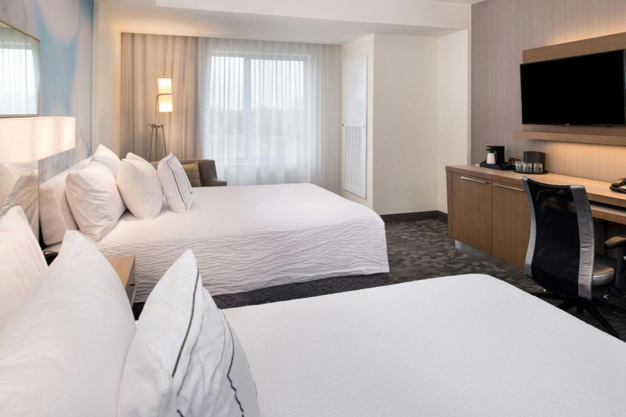 Courtyard By Marriott Detroit Farmington Otel Farmington Hills Dış mekan fotoğraf